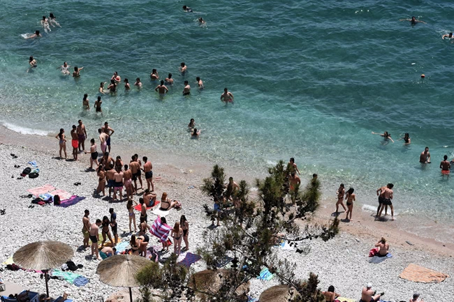 Εκτακτο δελτίο της ΕΜΥ για τον καύσωνα: Σε ποιες περιοχές θα σκαρφαλώσει στους 40 βαθμούς Κελσίου