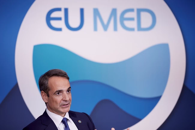 Μητσοτάκης στο Reuters: Τέλος η υπερφορολόγηση στη μεσαία τάξη, για μια βιώσιμη οικονομία