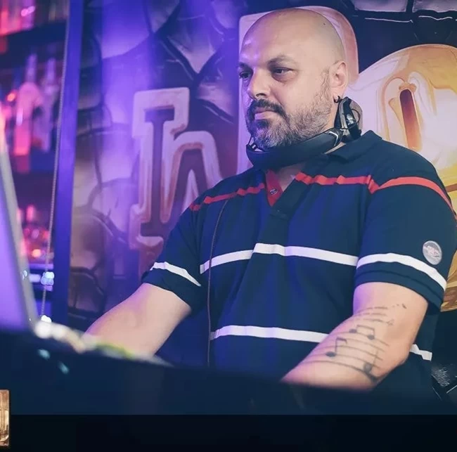 Dj Decibel Δημήτρης Μπέλλος