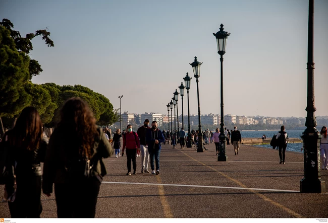 Κορονοϊός: "Φλέγεται" η Θεσσαλονίκη μετά από ένα μήνα lockdown - Στη Βόρεια Ελλάδα τo 60% των νέων κρουσμάτων