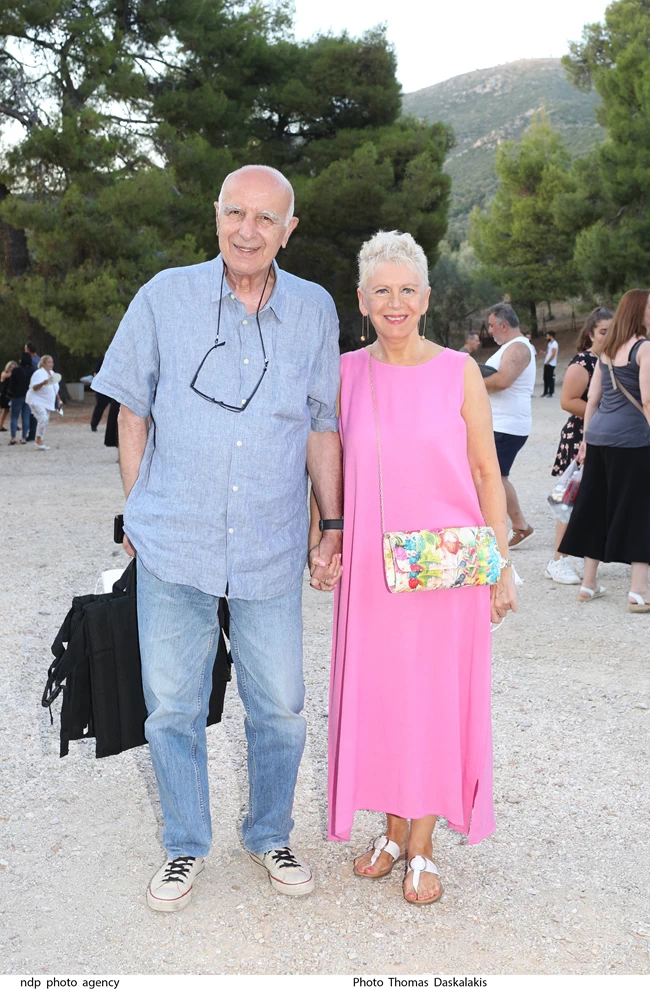 ελενα ακριτα