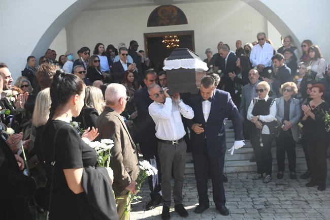 ΚΗΔΕΙΑ ΚΑΤΙΑΣ ΝΙΚΟΛΑΙΔΟΥ
