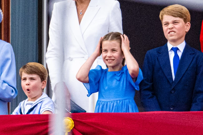 Πριγκιπόπουλα Τζορτζ, Σάρλοτ και Λούις: Η ανώμαλη προσαρμογή στο νέο "ταπεινό" σπίτι και ο νέος "ξεριζωμός"