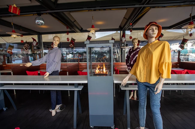 Ψητοπωλείο Θεσσαλονίκη κούκλες