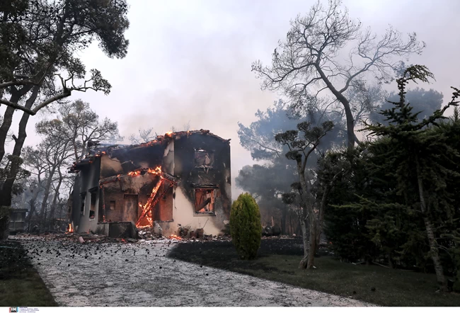 Αυτά είναι τα σπίτια που κάηκαν στη φωτιά της Βαρυμπόμπης [συγκλονιστικές... | Ελλάδα Ειδήσεις