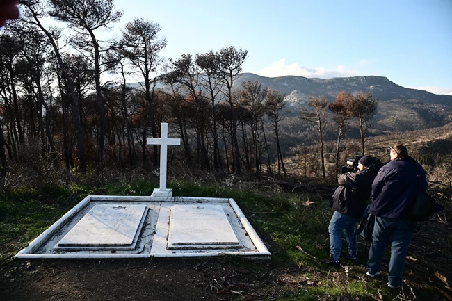 Στο Τατόι η οικογένεια του τέως βασιλιά- Οι ετοιμασίες για την ταφή του Κωνσταντίνου [βίντεο]
