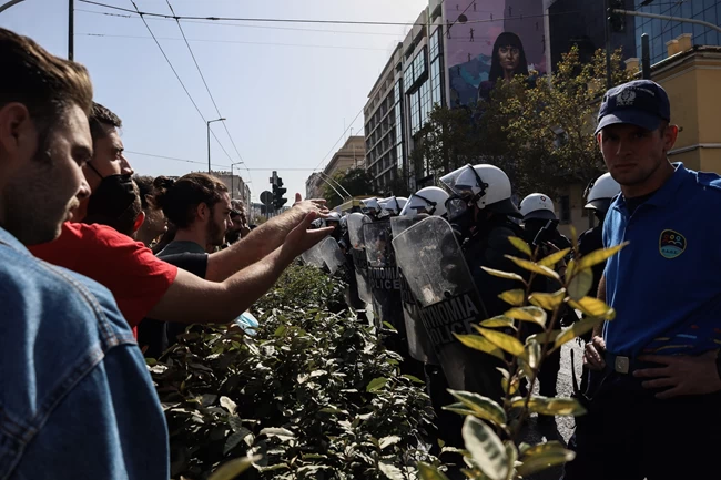ΦΟΙΤΗΤΕΣ ΠΟΡΕΙΑ