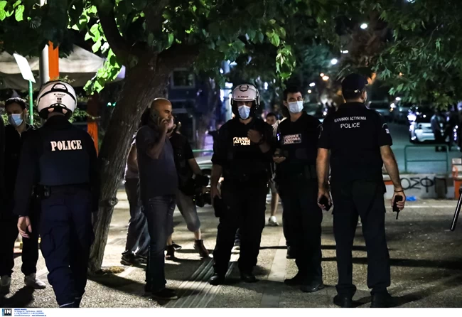 Κορονοϊός: Πρόστιμα 100.000 ευρώ μέσα σε μόλις δύο ώρες στο κέντρο της Αθήνας - Μαγαζιά δεν τηρούσαν το ωράριο