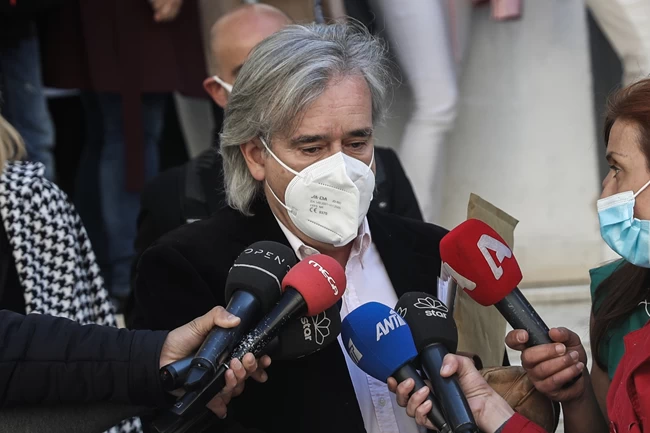 Δίκη Πισπιρίγκου: Οργή μετά τις δηλώσεις Κούγια για εμπόριο οργάνων - Στήριξη Πλεύρη σε Ηλιάδη και απάντηση με ποίημα
