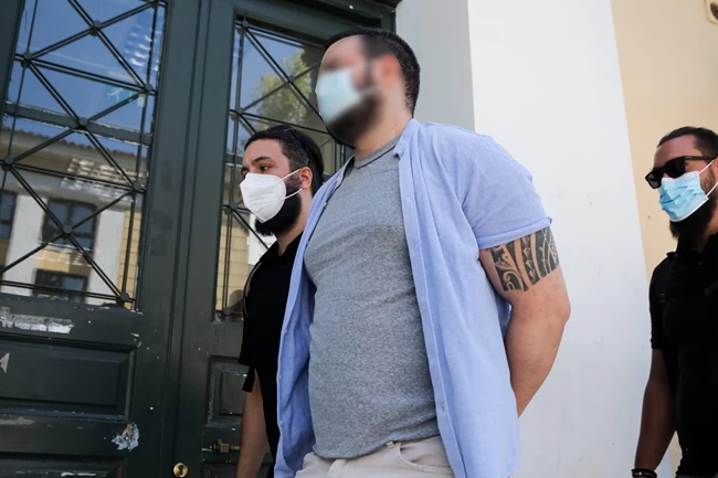 Εισβολή στο Εφετείο: Προφυλακιστέος ο 34χρονος πρώην παίκτης ριάλιτι - Οδηγήθηκε στο ψυχιατρείο του Κορυδαλλού