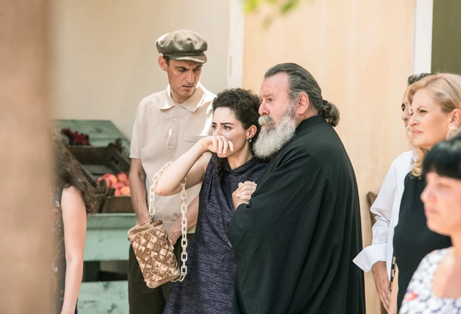 ΑΓΡΙΕΣ ΜΕΛΙΣΣΕΣ