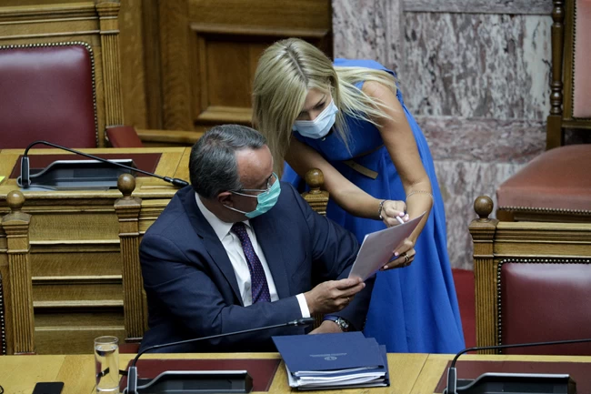 Βουλή_ Μάσκα