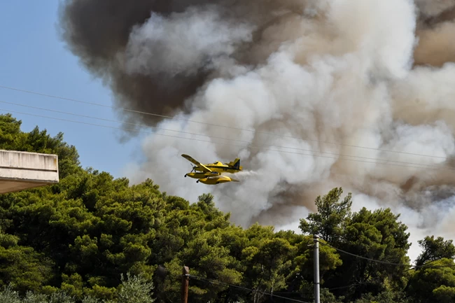 Αντιμέτωπη με 71 πυρκαγιές μέσα σε 24 ώρες η Πυροσβεστική: Μεγάλη μάχη στην Αχαΐα - Καλύτερη εικόνα στο Ρέθυμνο