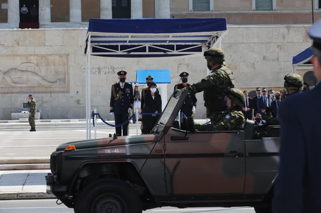 ΠΑΡΕΛΑΣΗ