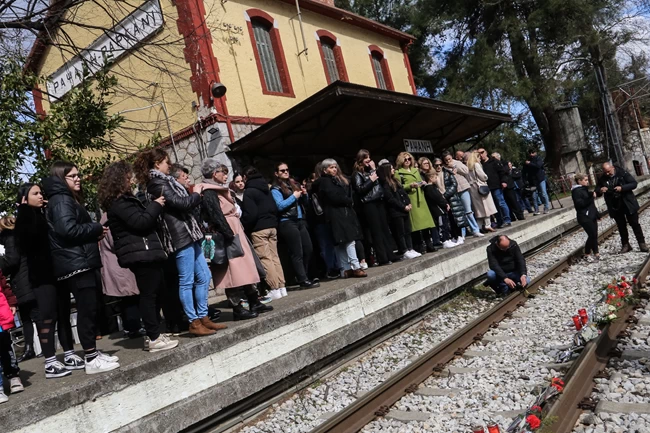 λαρισα λουλουδια σταθμος