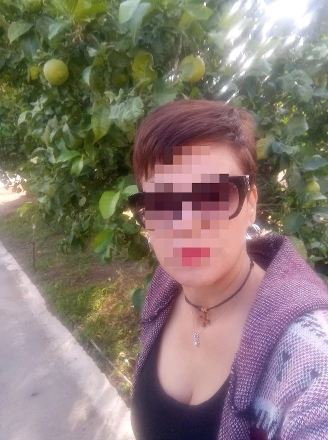 ΣΑΛΑΜΙΝΑ ΓΥΝΑΙΚΟΚΤΟΝΙΑ