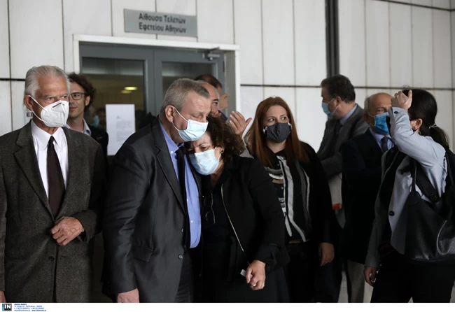 Δίκη Χρυσής Αυγής: Κατέρρευσε η Μάγδα Φύσσα μόλις άκουσε την απόφαση