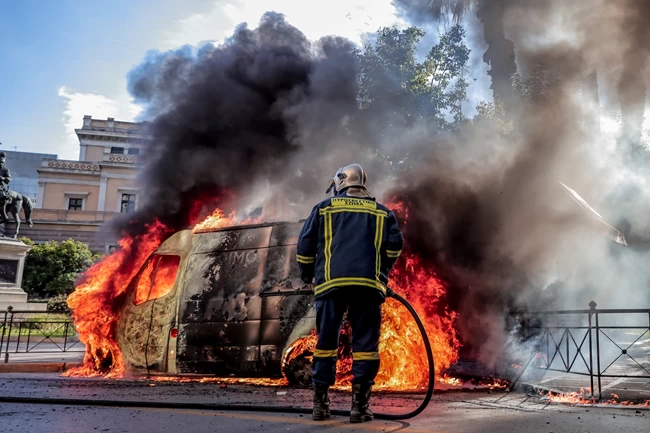 ΕΠΕΙΣΟΔΙΑ ΣΥΝΤΑΓΜΑ