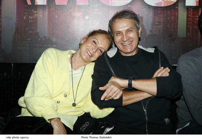 Άννα και Γιώργος Νταλάρας: Αγκαλιασμένοι σε βραδινή έξοδο μετά από 39... |  People &amp;amp; Style Ειδήσεις