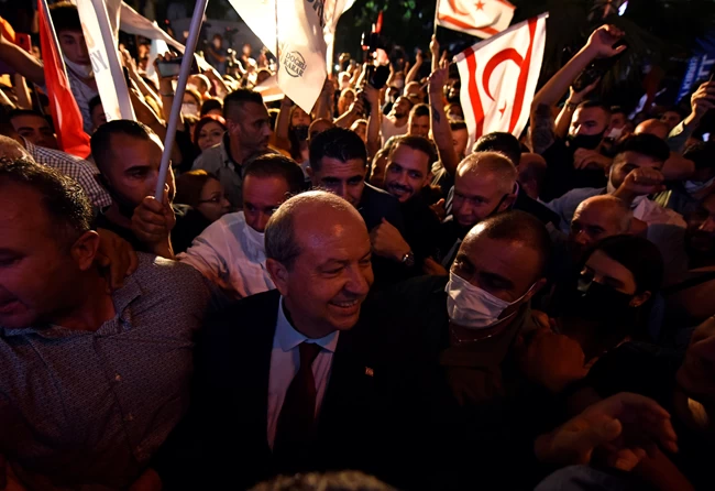 Σάλος στα Κατεχόμενα: Πολίτης της Κυπριακής Δημοκρατίας ο Τατάρ  – "Θα επιστρέψω το διαβατήριο"