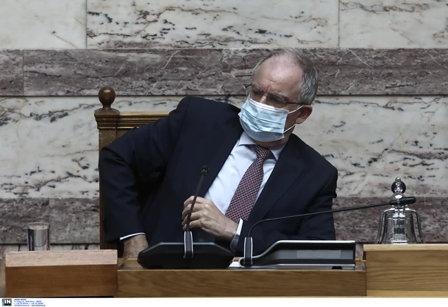 Βουλή Μάσκα Τασούλας