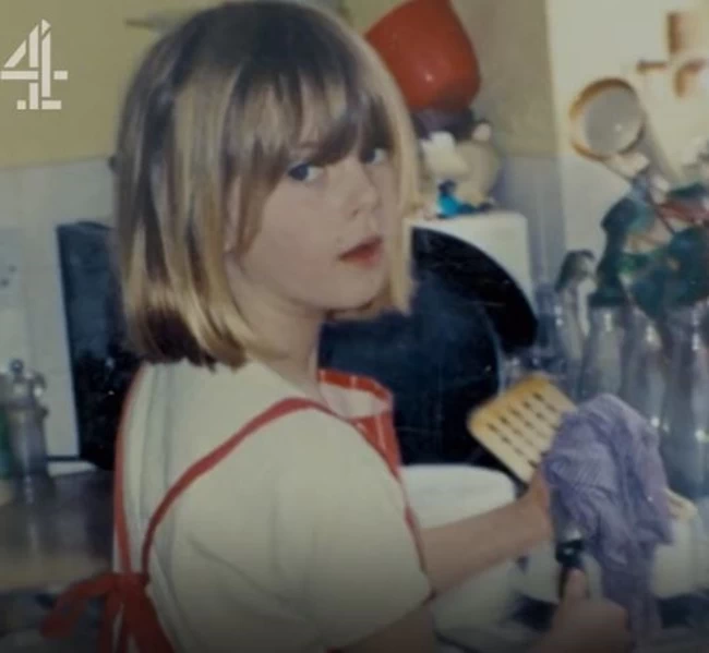 ΒΡΕΤΑΝΙΑ ΘΥΜΑ ΣΕΞΟΥΑΛΙΚΗΣ ΚΑΚΟΠΟΙΗΣΗΣ ΑΠΟ ΤΟΝ ΠΑΤΕΡΑ ΤΗΣ