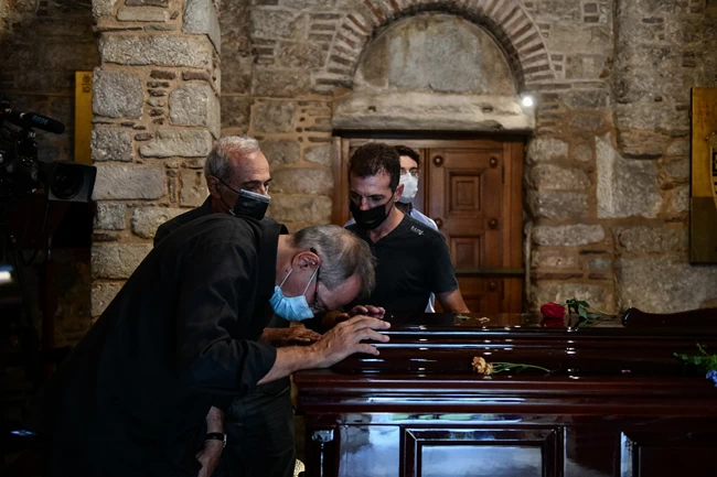 ΚΗΔΕΙΑ ΜΙΚΗ