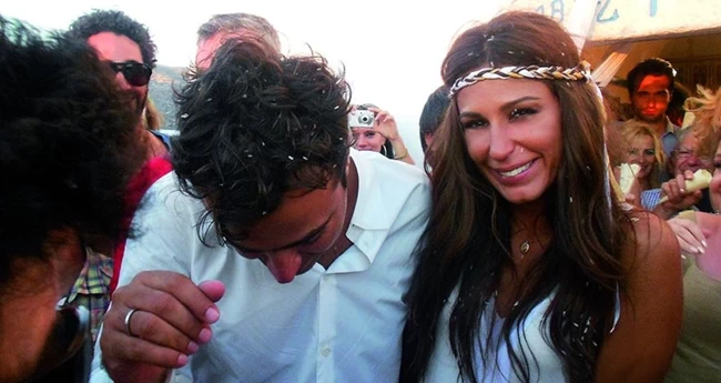 Κατερίνα Παπουτσάκη: Ο έξυπνος τρόπος που φώτισε το μουντό σύνολό της - Η σπάνια εμφάνιση με τον γιο της Μάξιμο Πιλαφά