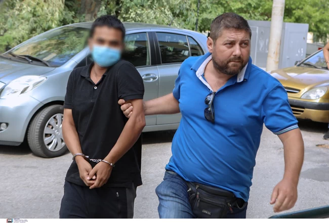 ΜΠΑΓΚΛΑΝΤΕΣ ΔΟΛΟΦΟΝΟΣ