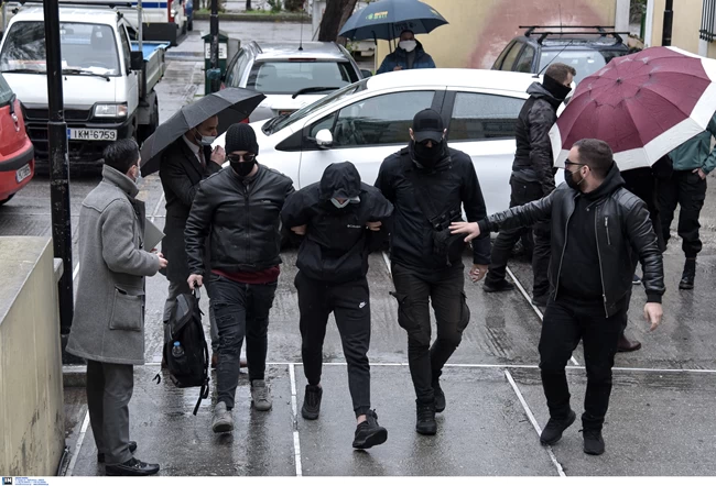 Ξυλοδαρμός σταθμάρχη Μετρό: Κρατούμενοι μέχρι την Τρίτη οι ανήλικοι - Ποινική δίωξη για κακούργημα