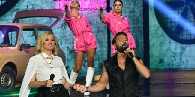 Οριστικά τέλος η Ραχήλ Μακρή από το J2US - Αυτή είναι η πασίγνωστη αντικατάστριά της