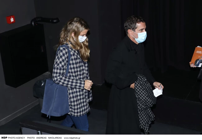 Χρυσή Βαρδινογιάννη - Κωνσταντίνος Μαρκουλάκης: Η συντονισμένη κοινή εμφάνιση στο θέατρο