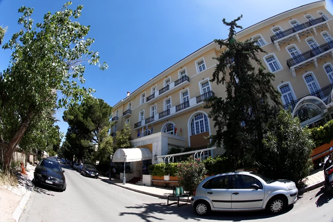 Πεντελικόν