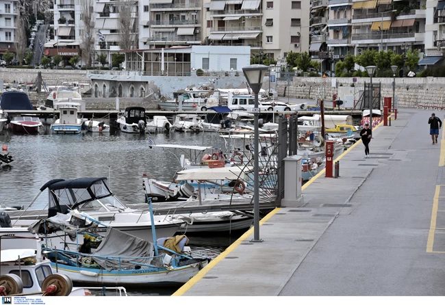 Συναγερμός στον Πειραιά: Eισροή υδάτων σε επιβατηγό τουριστικό σκάφος