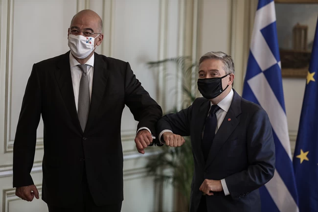 Δένδιας - Σαμπανί