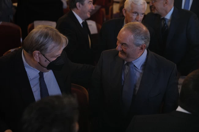 ΒΕΝΙΖΕΛΟΣ ΚΑΡΑΜΑΝΛΗΣ
