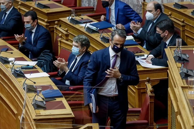 Μητσοτάκης στη Βουλή: Ναι, έγιναν και λάθη στις πυρκαγιές του Αυγούστου - Χρειαζόμαστε και άλλα αεροσκάφη