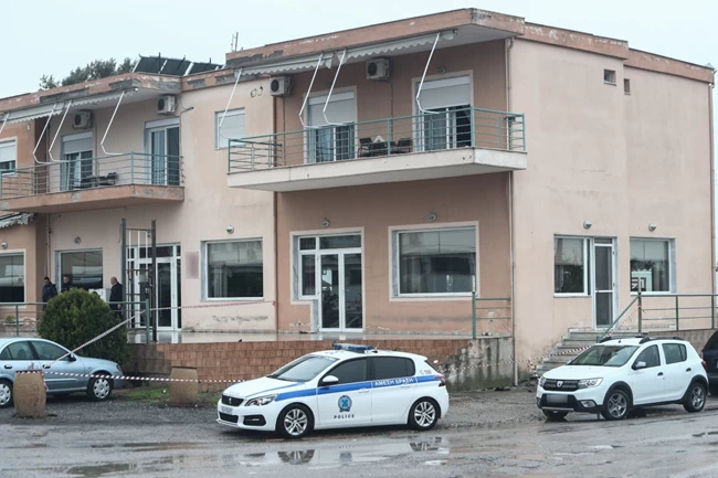 Πώς η Αστυνομία προσπάθησε να "κουκουλώσει" τον πυροβολισμό στον 16χρονο Ρομά - Καρφιά σε Θεοδωρικάκο