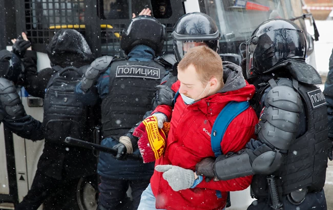 Ρήξη στις σχέσεις ΗΠΑ - Ρωσίας με φόντο τις διαδηλώσεις υπέρ Ναβάλνι - Πάνω από 4.400 συλλήψεις