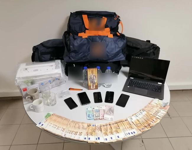 Θεσσαλονίκη - Κατασχέθηκαν 300 κιλά καθαρής κοκαΐνης: Στα πράσα πιάστηκαν μέλη διεθνούς κυκλώματος