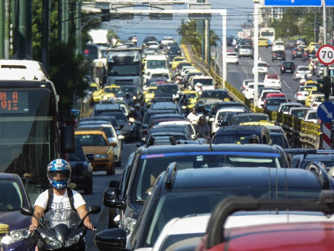 Αυτά είναι τα 4+4 βήματα για τη λύση του κυκλοφοριακού στην Αττική: Καθαρός δακτύλιος, επέκταση μετρό και νέοι δρόμοι