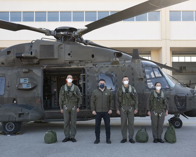Νέα τουρκική πρόκληση: Παρενόχλησαν το ελικόπτερο με τον Χαρδαλιά στον Άη Στράτη - "Είστε σε τουρκικό εναέριο χώρο" Νέα τουρκική πρόκληση: Παρενόχλησαν το ελικόπτερο με τον Χαρδαλιά στον Άη Στράτη - "Είστε σε τουρκικό εναέριο χώρο"