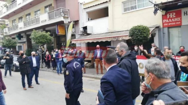 Στέλιος Πέτσας - Αποδοκιμασίες στην Πάτρα