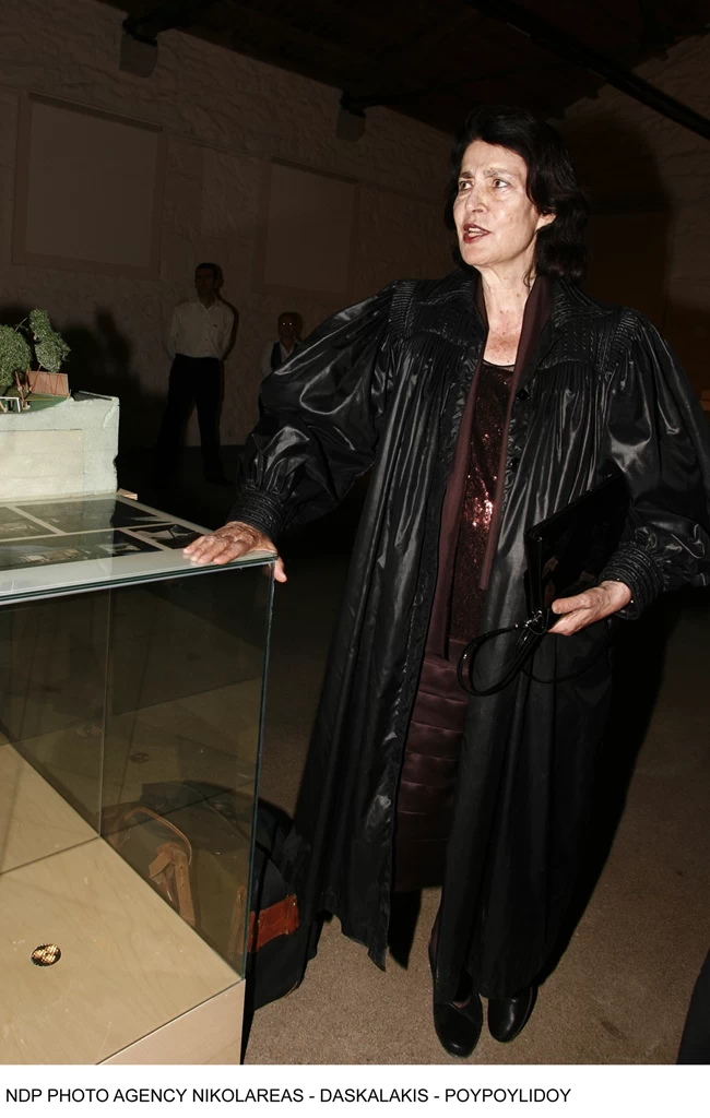 Ειρήνη Παπά: Ποιος γνωστός σκηνοθέτης και ποιος διάσημος ηθοποιός είναι ανίψια της- Το ήξεραν λίγοι