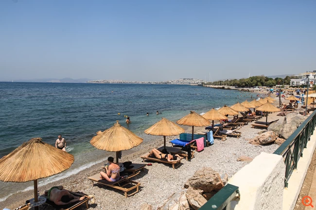"Κίνημα της Πετσέτας": Συλλήψεις σε Ζάκυνθο, Κέρκυρα, Κεφαλονιά, Μύκονο, Σύρο, Μήλο Σέριφο