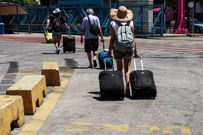 Μετάλλαξη Δέλτα - Πρόβλεψη Παυλάκη: Θα διπλασιάζονται κάθε εβδομάδα τα κρούσματα - Μήνυμα στους ανεμβολίαστους