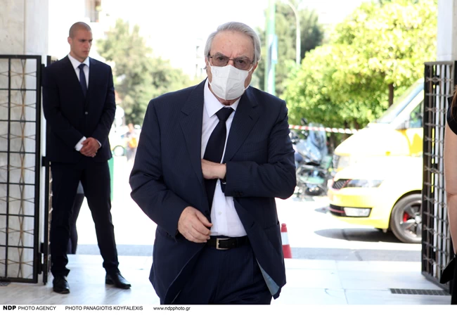 κηδεια μαρινα λαμπρακη
