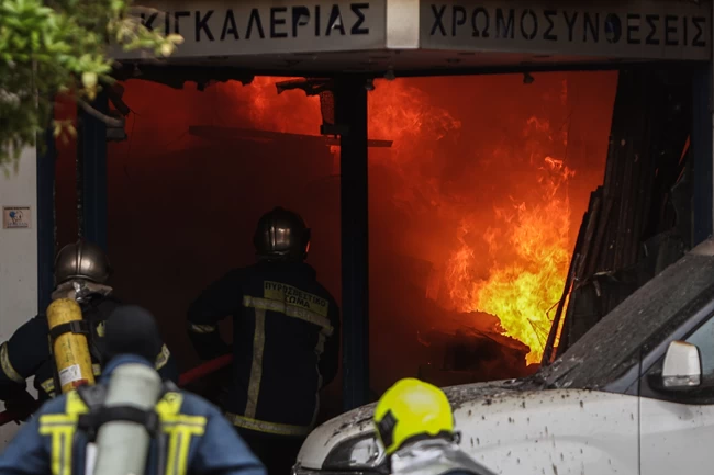 ΦΩΤΙΑ ΠΕΙΡΑΙΑΣ
