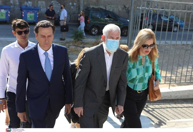 πετρος φιλιππιδης