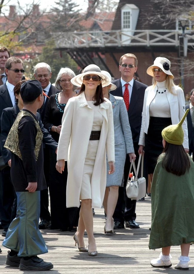 PRINCESS MARY